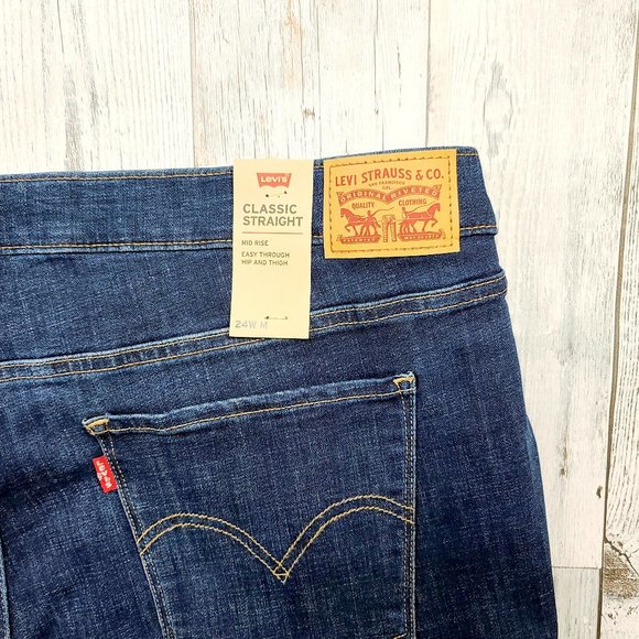 Levi's Classic Straight Jeans - Picture 3 of 7
